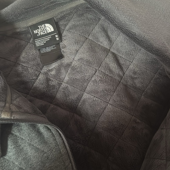 The North Face Caroluna Gray Quilted Jacket - Picture 10 of 10